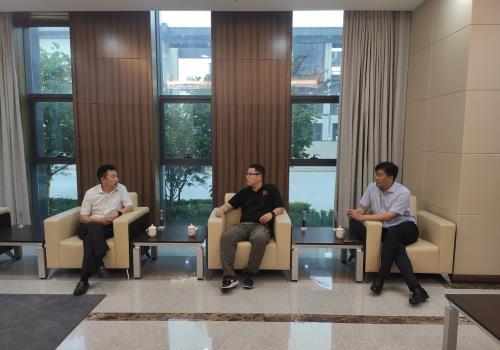 美聯(lián)運動器材副總經(jīng)理李志高蒞臨科華賽邦考察洽談合作