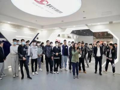 校企合作 協(xié)同育人——齊魯工業(yè)大學師生來我司參觀學習